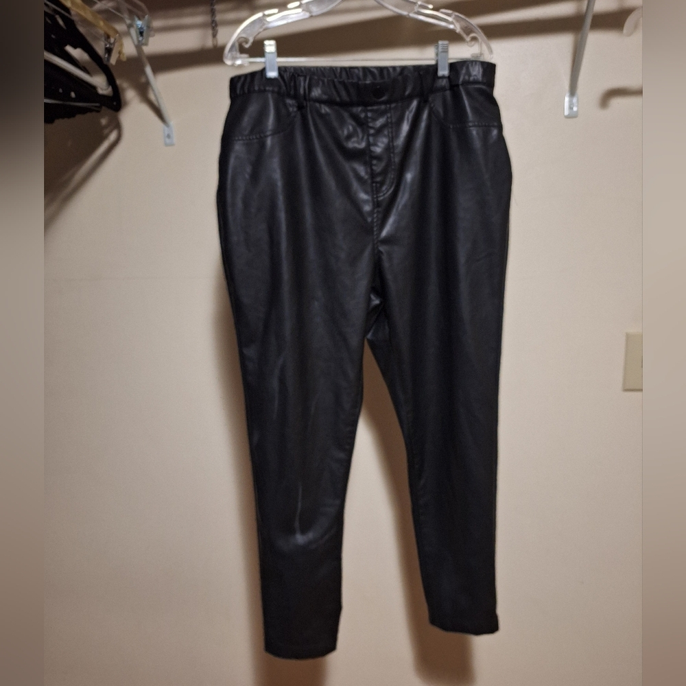 Elegant Black Faux Leather Dress Pants Size 2X